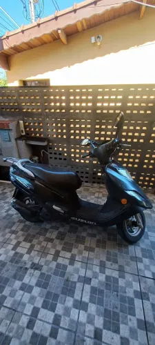 Suzuki Burgman 125i 2012 - Mecânica revisada - Manual e chave reserva