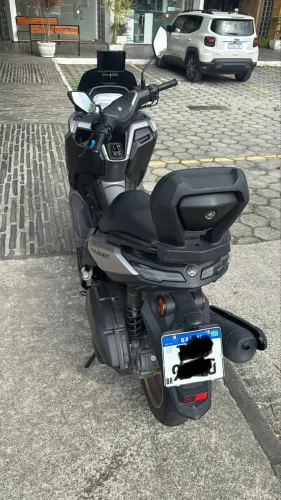 Moto não tem nada para fazer só pegar e andar.