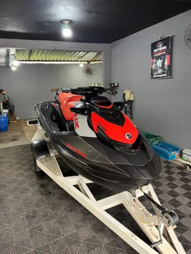 Jet ski 170 sea doo , 135 hrs , aceito propostas 