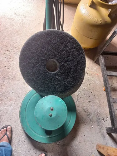 Enceradeira industrial