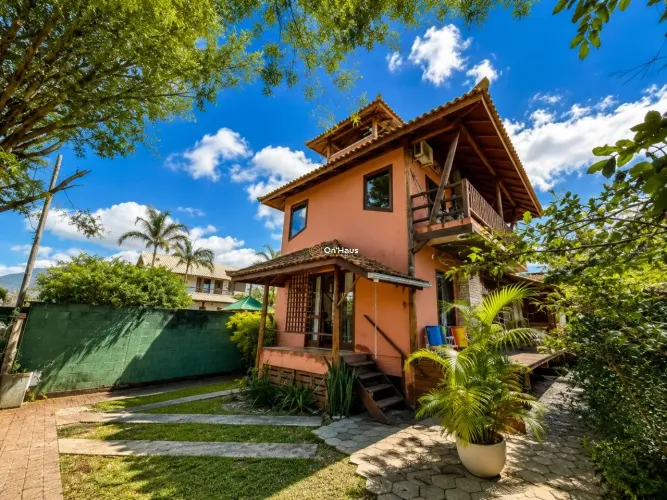 Casa à venda no Rio Tavares | com mirante para Lagoa Pequena 192m²