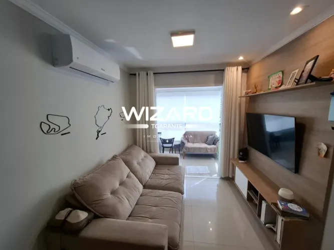 Apartamento no Canto do Forte, com uma linda vista para o morro Xixova
