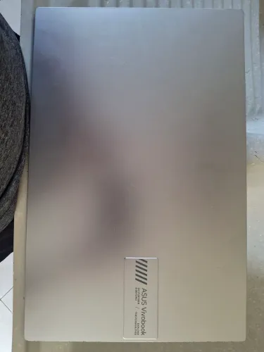 Vende-se notebook Asus Vivobook