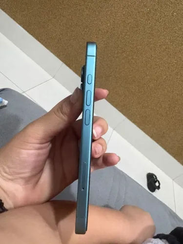 iPhone 16