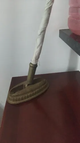Escovão Antigo Rústico. 60 reais Em Ferro Pesado Com Cabo elaborado para mãos.