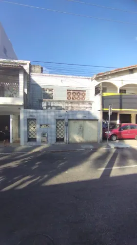 Casa comercial no Jóquei Clube, próximo ao North Shopping Jóquei