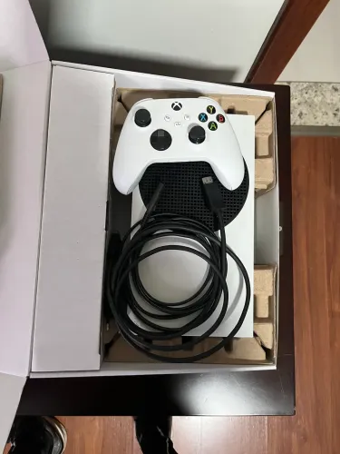 Xbox Series S - Console 512GB SSD Branco - Com Controle Sem Fio