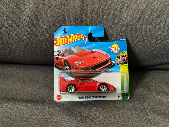 Hot Wheels Ferrari Vermelha (bolha do blister trincada)