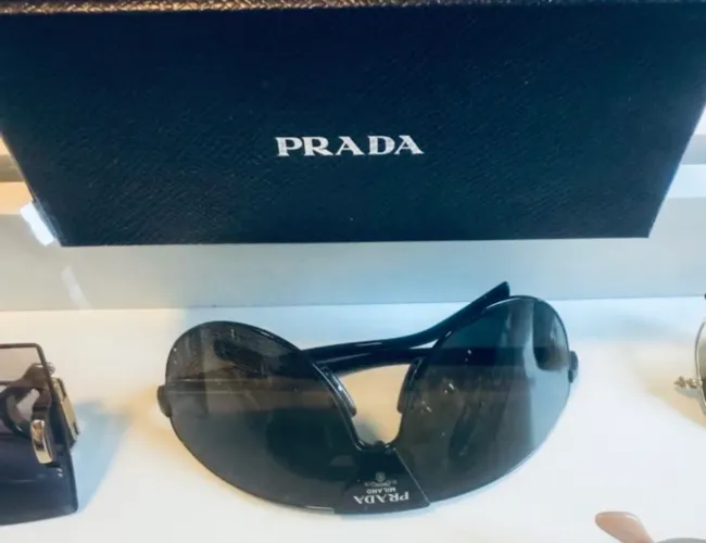 Óculos grife prada nunca usado