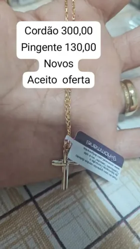 Cordão e pingente cruz romanel