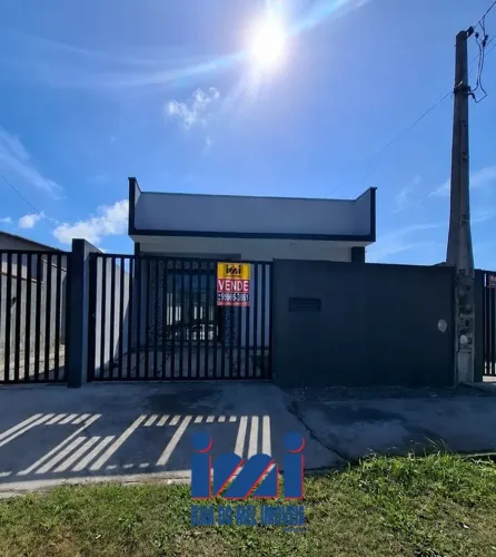 Casa a venda em Matinhos / Sertãozinho