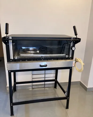 VENDE-SE FORNO A GÁS INDUSTRIAL