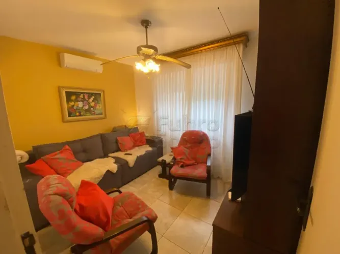 Casa a venda no Areal, de 220m².