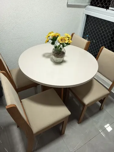 Mesa em MDF novíssima