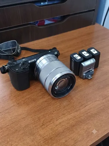 Sony Nex 5R com lente do kit
