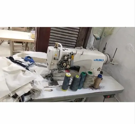 Máquina de custura