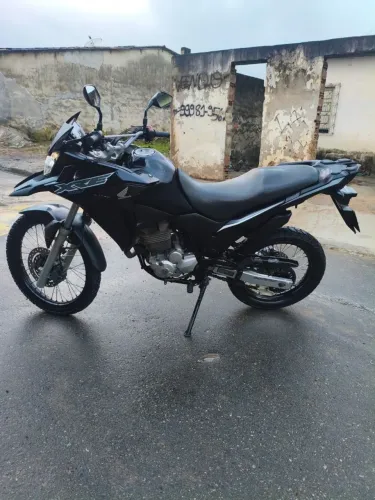 XRE 300 2019