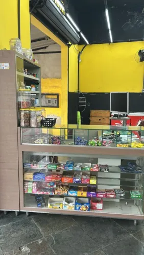 Balcão de padaria  a venda 2 mil reais .