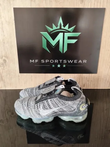 Tênis VaporMax Flyknit Cinza Chumbo - Tam. 37 -