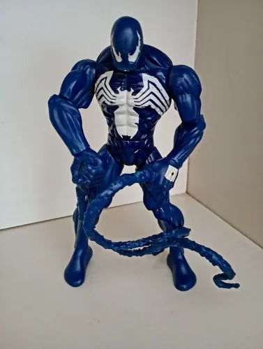 Boneco Venom da Marvel