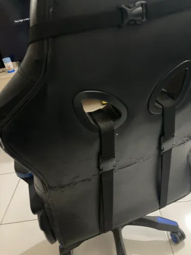 Vendo Cadeira Gamer em ótimos estado.