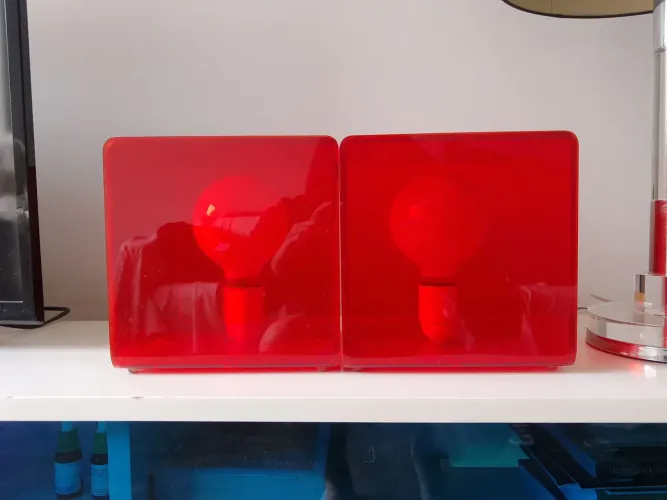 OVO Cubo em acrílico 19 × 19 × 19 cm