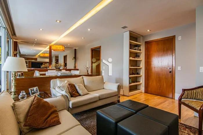 Apartamento a venda em condomínio clube no Itaim com 146m², 3 dormitórios, 3 suítes e 2 va
