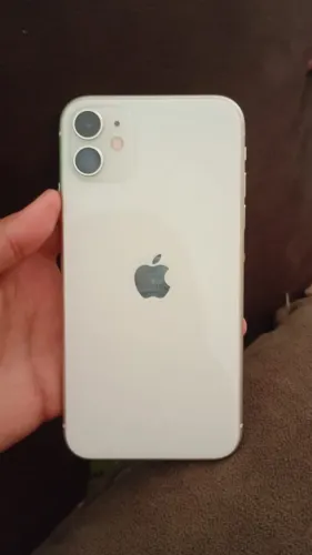 vendo iPhone 11 novo, 1 mês de uso nunca aberto