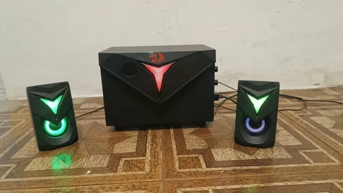 Caixas De Som E Subwoofer Gamer Redragon Toccata Gs700 Rgb Preto
