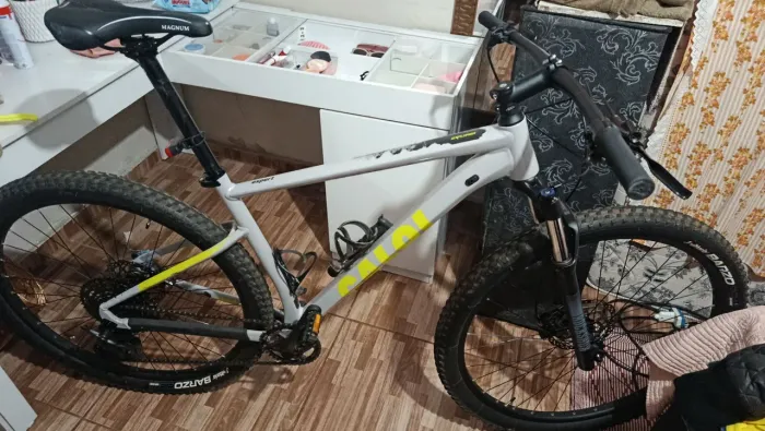Bike Caloi explorer SL 11 velocidades