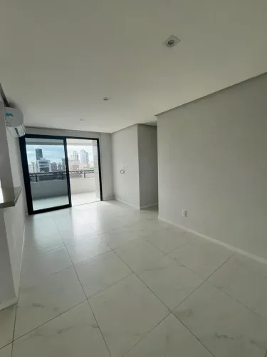 GR VENDE ED. W BATISTA CAMPOS - 3/1 SUITE - 86M2 - 2 VAGAS - SEMIMOBILIADO - NA BATISTA CA