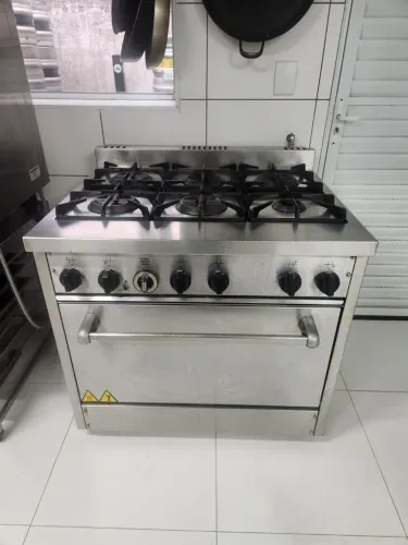 Fogão industrial em inox