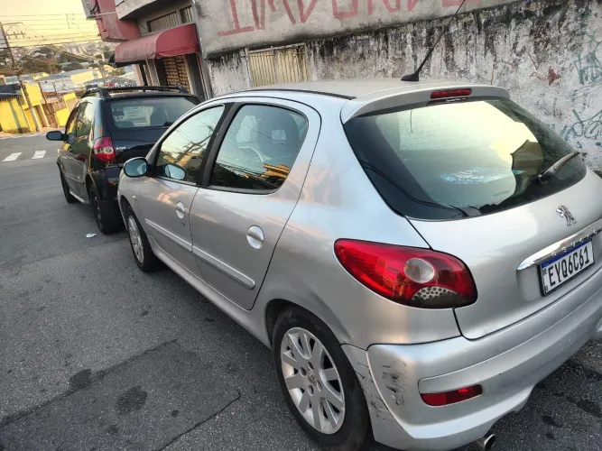Peugeot 207 XS 1.6 Flex 16V 5P 2012