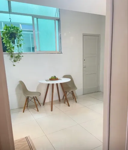 Mesa cozinha com cadeiras