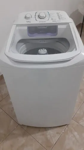 Máquina eletrolux 12kg semi nova
