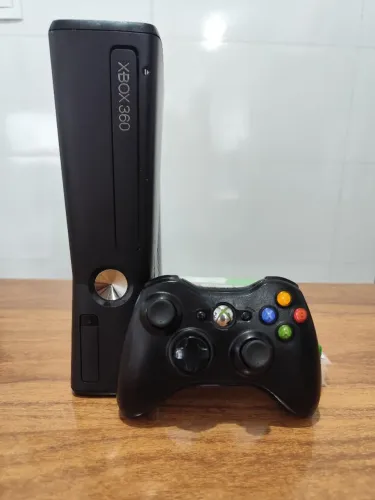 Xbox 360 slim destravado RGH em perfeito estado 