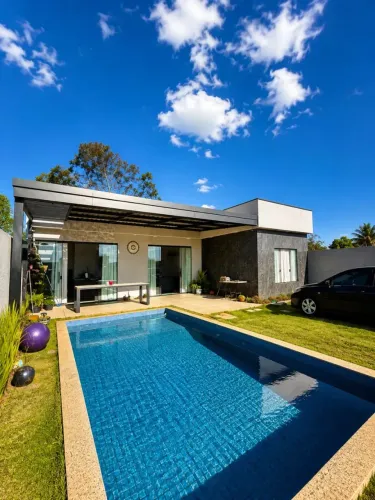 Casa com Piscina e Edícula na Alameda dos Ipês | Excelente Oportunidade