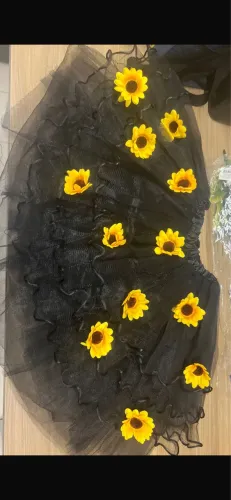 Saia de tule decorada girassol 