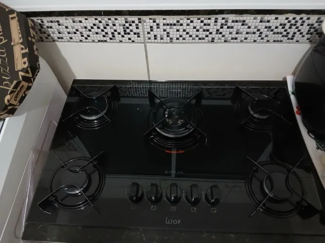 Fogão cook top cinco bocas