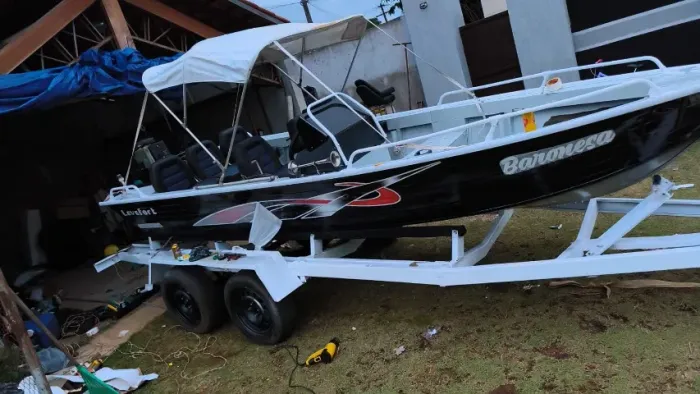 lANCHA MARAJO 16 PÉS LEVE FORT COM MOTOR MERCURY 50HP E CARRETINHA RODOVIARIA 