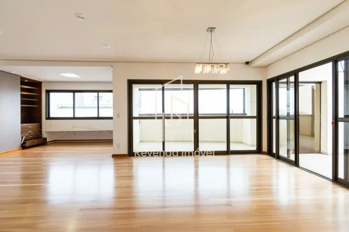 Cond. Paadiso, Triplex de 277m² com 3 suítes, 4 vagas em Mirandópolis - Saúde. CONDOMÍNIO