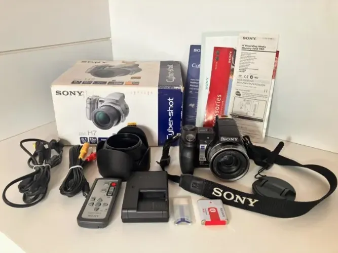 Câmera Sony Cyber-Shot DSC-H7 *Relíquia impecável!*