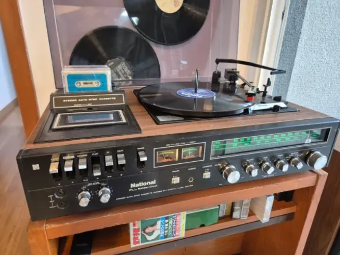 Sistema de som 3 em 1 vintage  National Ss7070a