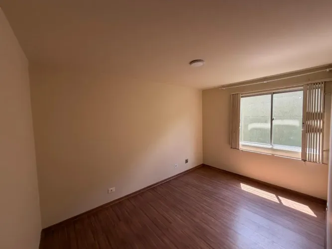 Apartamento para Venda em Curitiba, Cristo Rei, 2 dormitórios, 1 banheiro, 1 vaga