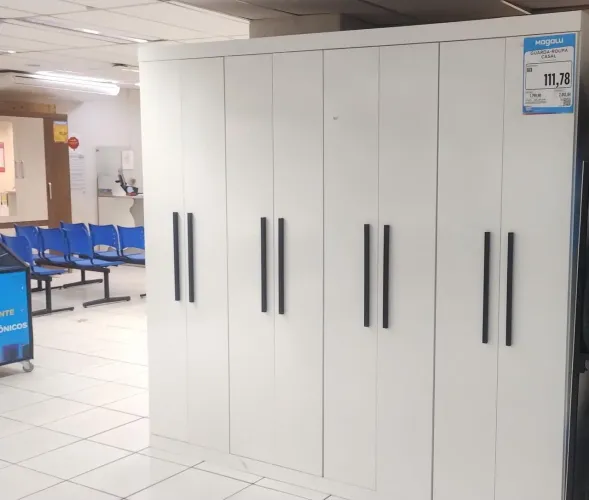 Guarda Roupa 8 portas