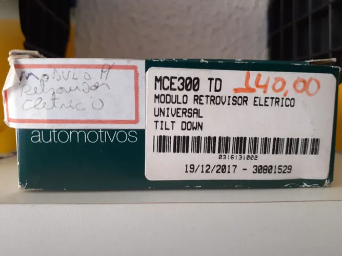 Módulo retrovisor elétrico universal novo instalado no seu carro 