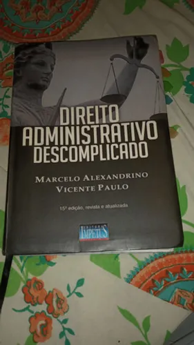 Vendo livro de direito administrativo