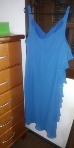 VESTIDO DE CREPE AZUL