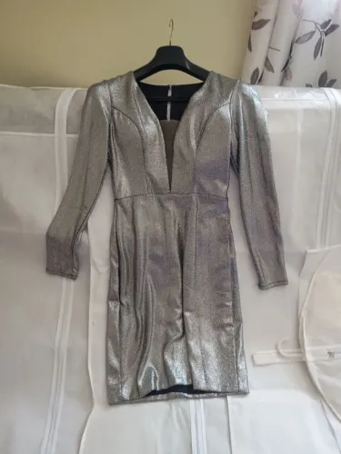 Vestido Unicke  prata - Perfeito para festas!