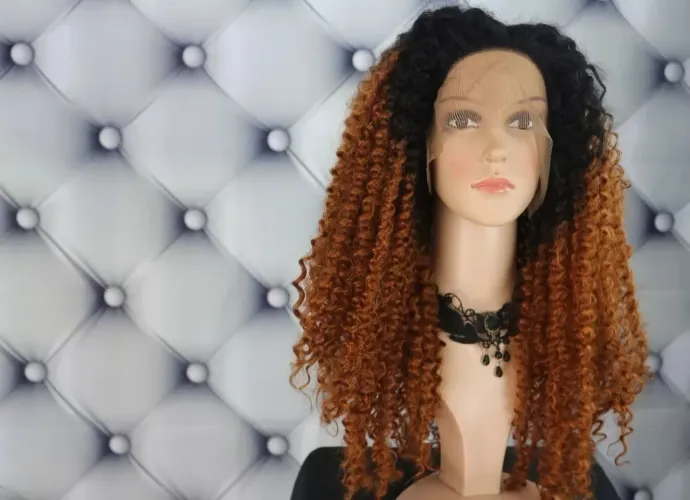 Peruca Lace Front Afro Kinky Curly Castanho e Preto